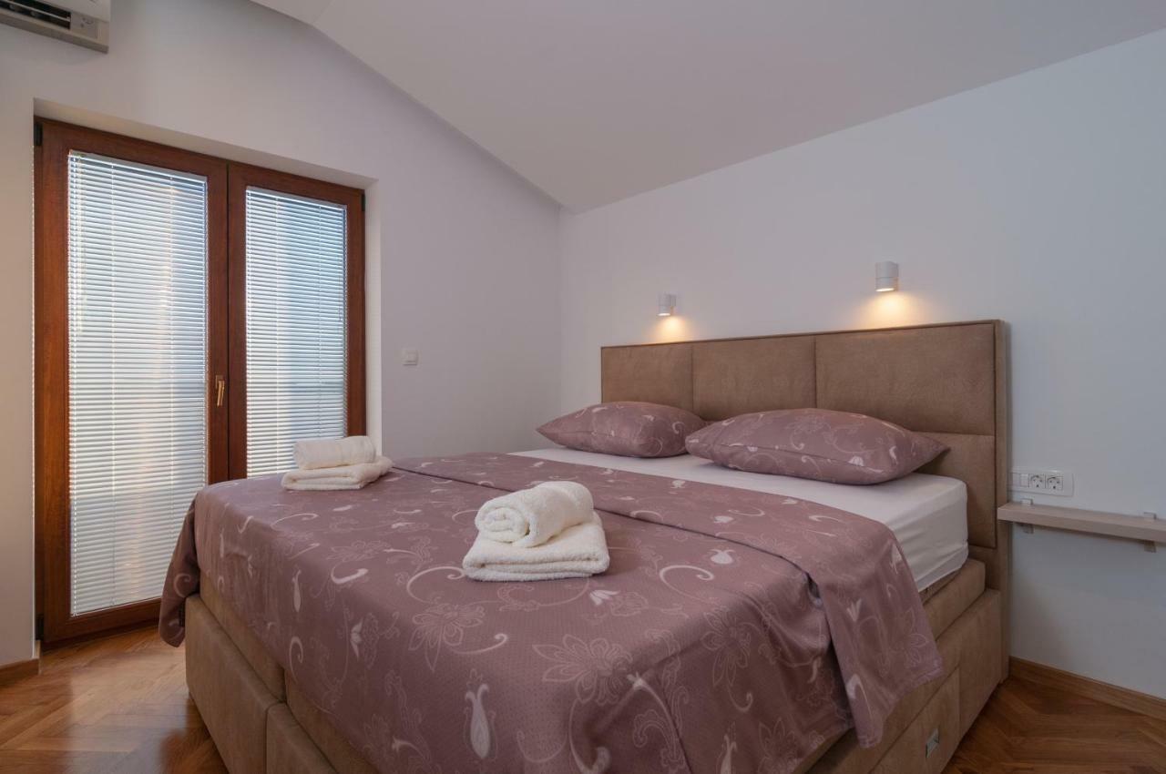 Beautiful Apartment With Private Pool Trogir Ngoại thất bức ảnh