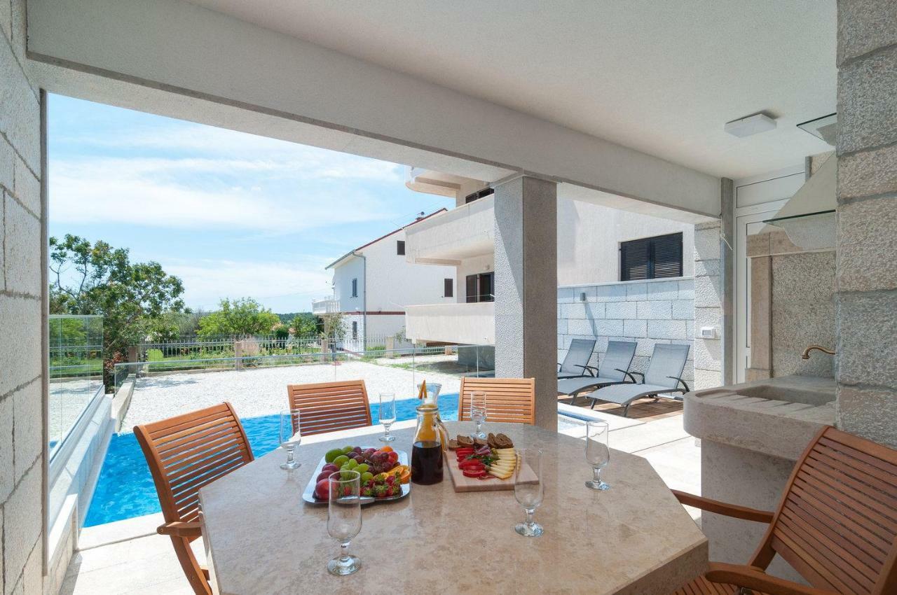 Beautiful Apartment With Private Pool Trogir Ngoại thất bức ảnh